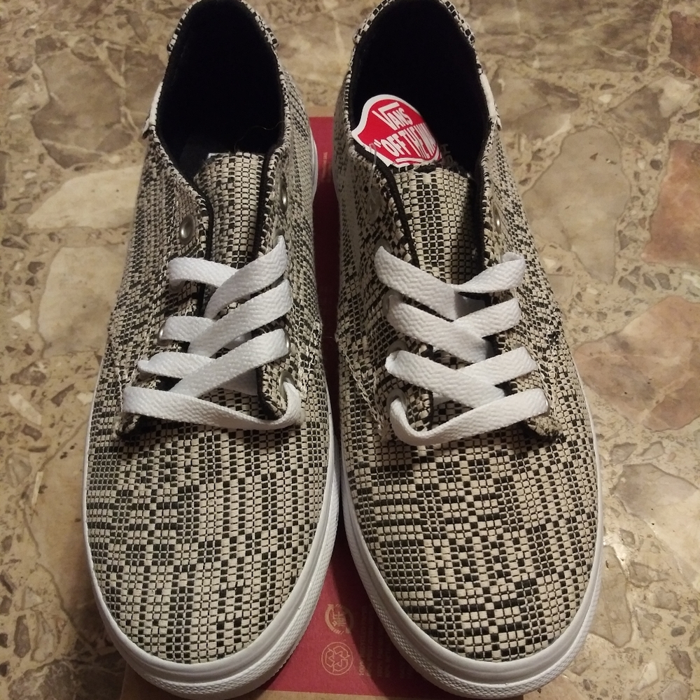 Womens shoes